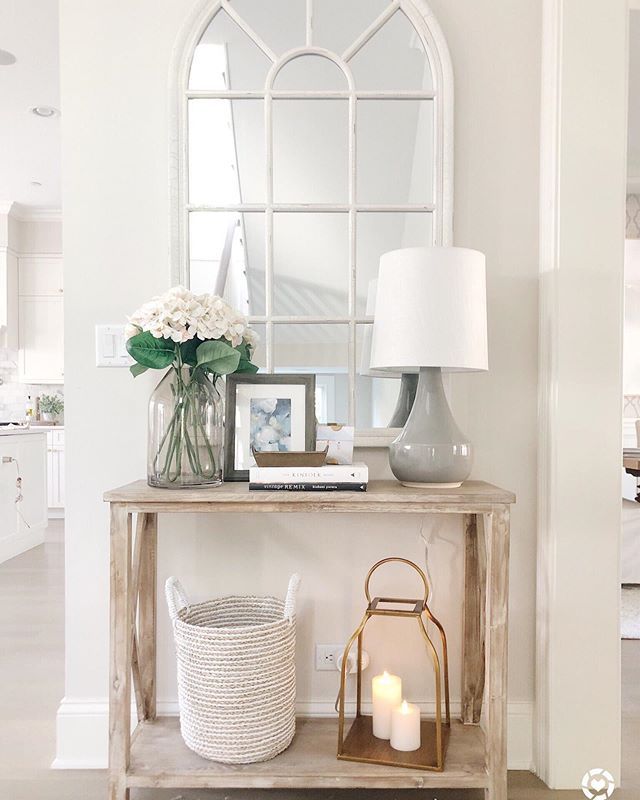 small entryway table decor ideas