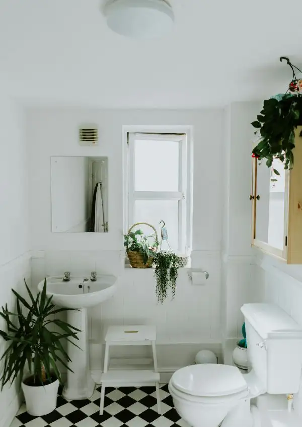 24 Functional but Stylish Small Bathroom Decor Ideas to Try Right Now