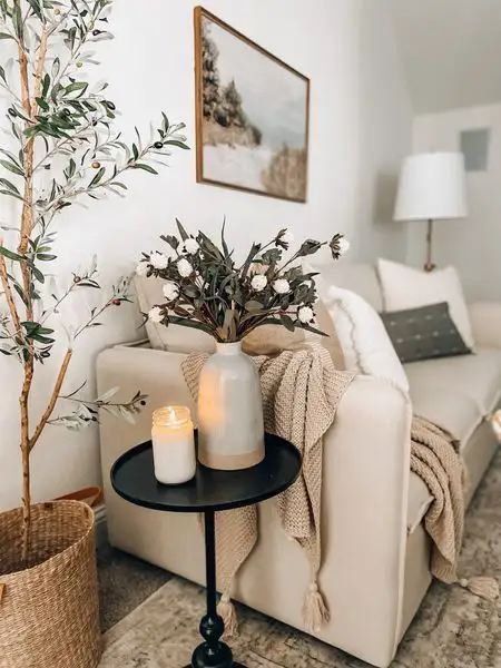 small side table decorating ideas