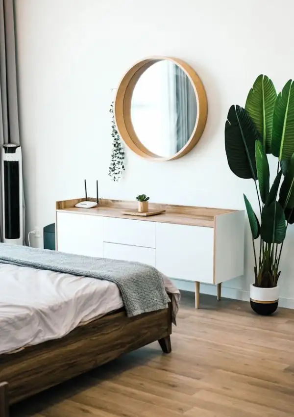 19 Gorgeous Bedroom Mirror Ideas to Elevate Your Space
