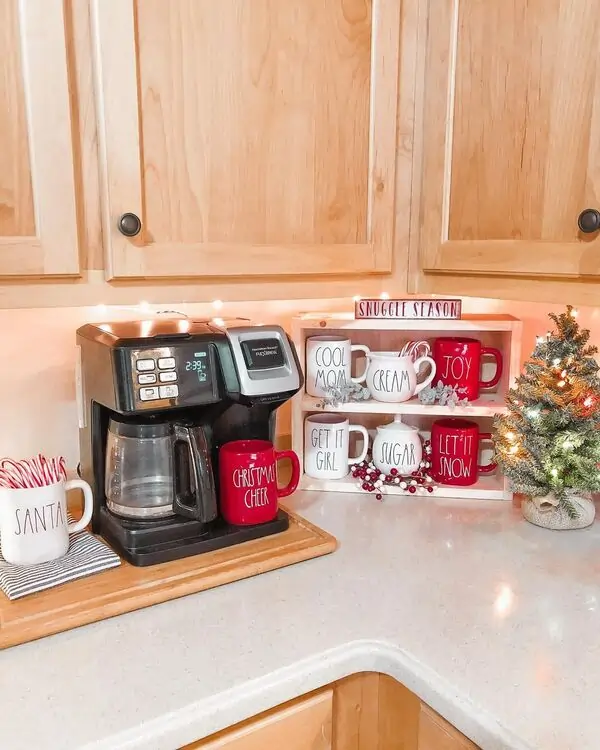 how to display coffee mugs on counter