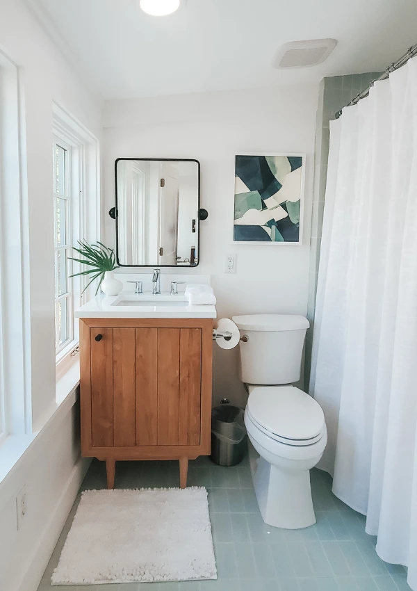 how to make small bathroom look bigger              