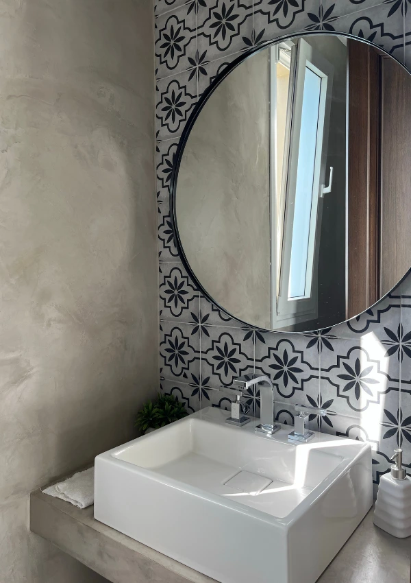small bathroom decorating ideas to make it look bigger       