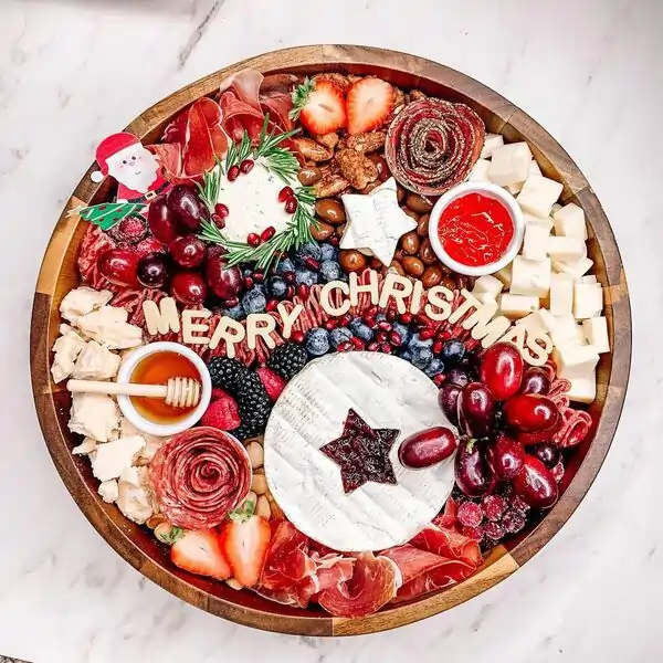 festive christmas charcuterie board ideas 