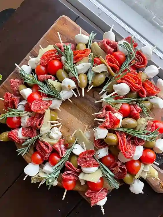 christmas wreath charcuterie board ideas