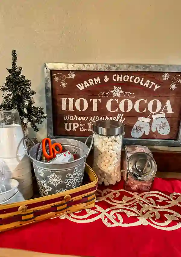 32 Christmas Hot Cocoa Bar Ideas That Will Melt Your Heart