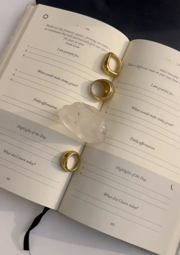 how to be more attractive as a woman 