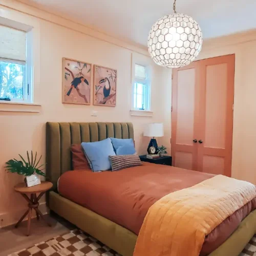 how to make a small bedroom look bigger